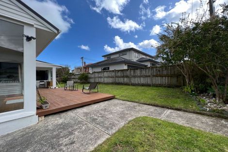 Photo of property in 8 Onepoto Road, Hauraki, Auckland, 0622