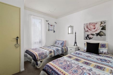 Photo of property in 2 Caulfield Place, Pukehangi, Rotorua, 3015