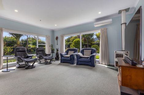 Photo of property in 6 Leybourne Avenue, Waikanae, 5036