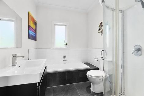 Photo of property in 9 The Drive, Tawa, Wellington, 5028