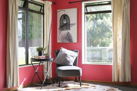 Photo of property in 15 Windsor Street, Dannevirke, 4930