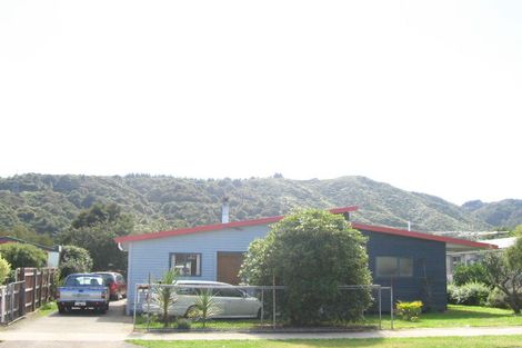 Photo of property in 5 Elm Street, Ebdentown, Upper Hutt, 5018