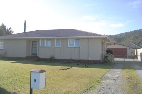 Photo of property in 9 Barkley Place, Cobden, Greymouth, 7802