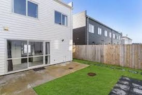 Photo of property in 17 Aviation Street, Takanini, 2112