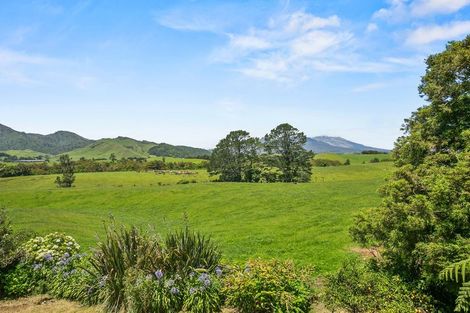 Photo of property in 1939 South Road, Pitone, New Plymouth, 4374
