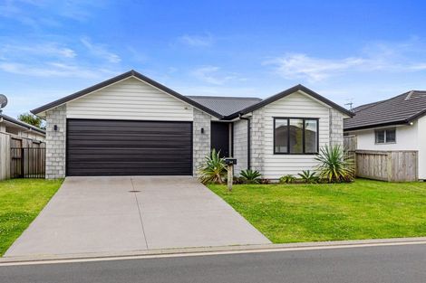 Photo of property in 24 Furlong Road, Papamoa, 3118
