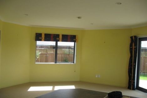 Photo of property in 12 Sycamore Crescent, Fitzherbert, Palmerston North, 4410