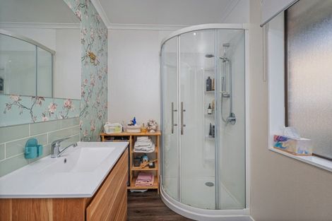 Photo of property in 51 Cholmondeley Crescent, Whitianga, 3510