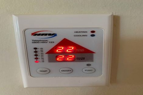 Photo of property in 46 Stott Avenue, Birkdale, Auckland, 0626