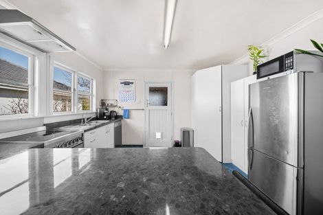 Photo of property in 24 Kuratawhiti Street, Greytown, 5712