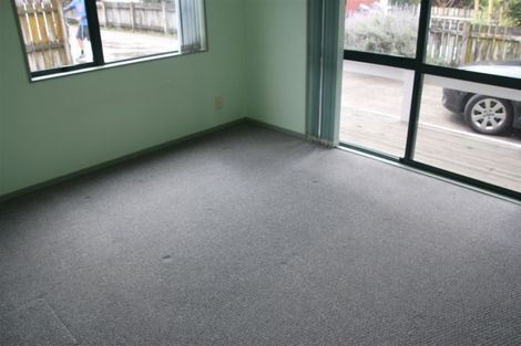 Photo of property in 56a Taikata Road, Te Atatu Peninsula, Auckland, 0610