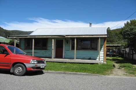 Photo of property in 12 Buller Street, Picton, 7220