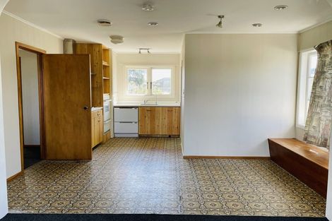 Photo of property in 51 Strid Road, Te Atatu South, Auckland, 0610