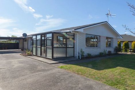 Photo of property in 2/21 Warrimoo Street, Paraparaumu, 5032
