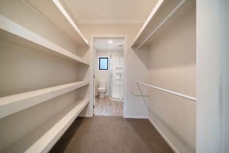 Photo of property in 2/9 Heath Street, Saint Andrews, Hamilton, 3200