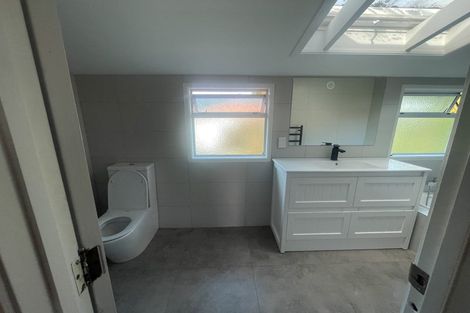 Photo of property in 1/45 Matipo Road, Mairangi Bay, Auckland, 0630