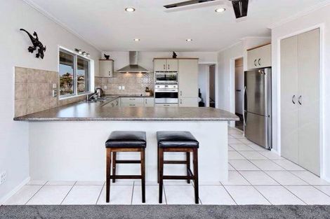 Photo of property in 7 Soling Place, West Harbour, Auckland, 0618