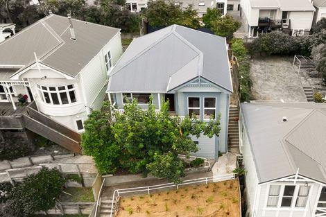 Photo of property in 19 Emerson Street, Berhampore, Wellington, 6023