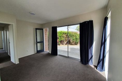 Photo of property in 21 Besant Place, Avondale, Christchurch, 8061