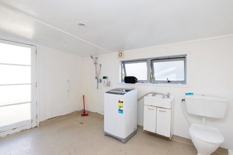 Photo of property in 11 Front Miranda Road, Waitakaruru, Thames, 3576