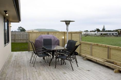 Photo of property in 2a Northpoint Way, Bell Block, New Plymouth, 4312