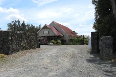 Photo of property in 63 Riverland Road, Kumeu, 0892