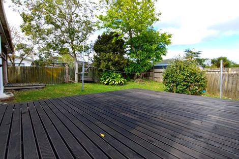 Photo of property in 21 Ranui Station Road, Ranui, Auckland, 0612