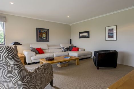 Photo of property in 8 Olive Close, Omokoroa, 3114