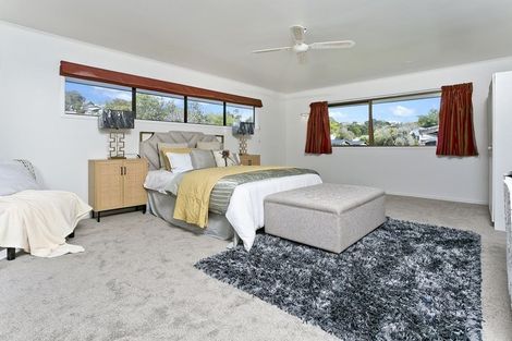 Photo of property in 29 Sandiacre Way, Browns Bay, Auckland, 0630