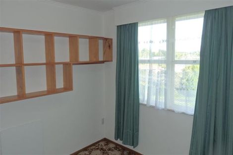 Photo of property in 14 Gills Avenue, Papakura, 2110