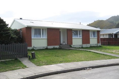 Photo of property in 14 Orewa Grove, Wainuiomata, Lower Hutt, 5014