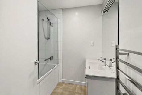 Photo of property in 14 Patiti Parade, Mangere Bridge, Auckland, 2022