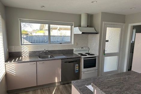 Photo of property in 82 Lowry Avenue, Redwood, Christchurch, 8051