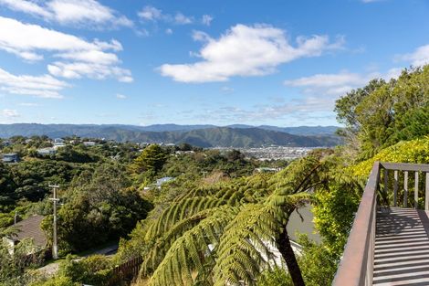 Photo of property in 171 Miromiro Road, Normandale, Lower Hutt, 5010