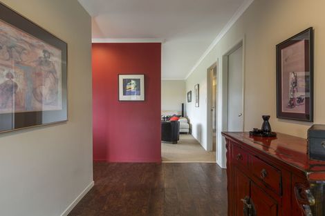 Photo of property in 8 Olive Close, Omokoroa, 3114