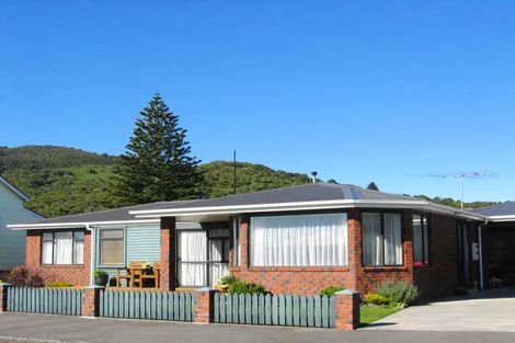 Photo of property in 17 Cowper Street, Greymouth, 7805
