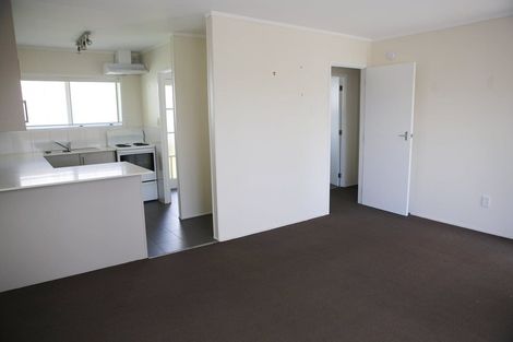 Photo of property in 3/25 Widmore Drive, Massey, Auckland, 0614