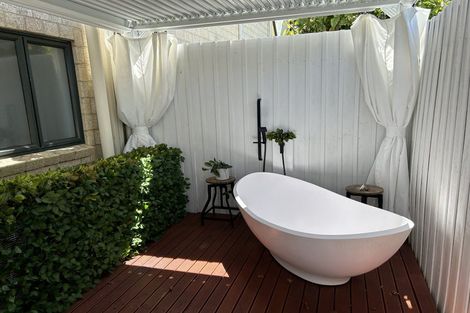 Photo of property in 4/52 Taharoto Road, Takapuna, Auckland, 0622