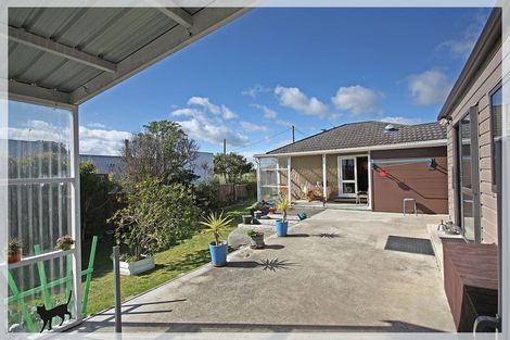 Photo of property in 8 Huia Street, Foxton Beach, Foxton, 4815