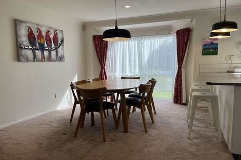 Photo of property in 8 Ballini Rise, West Harbour, Auckland, 0618