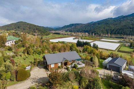 Photo of property in 130 Mytton Heights, Motueka, 7196
