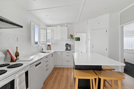 Photo of property in 218 Dickson Road, Papamoa Beach, Papamoa, 3118