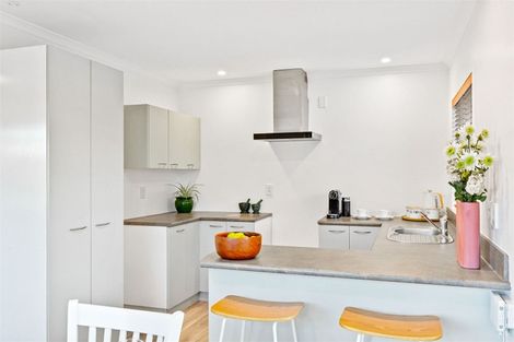 Photo of property in 34 Taioma Crescent, Te Atatu Peninsula, Auckland, 0610