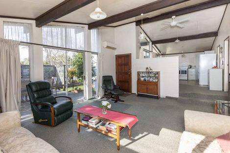 Photo of property in 22 Dundee Drive, Flaxmere, Hastings, 4120