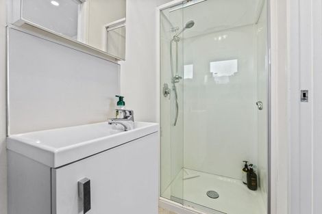 Photo of property in 662 Beach Road, Browns Bay, Auckland, 0630