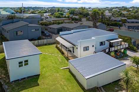 Photo of property in 2/930 Whangaparaoa Road, Manly, Whangaparaoa, 0930