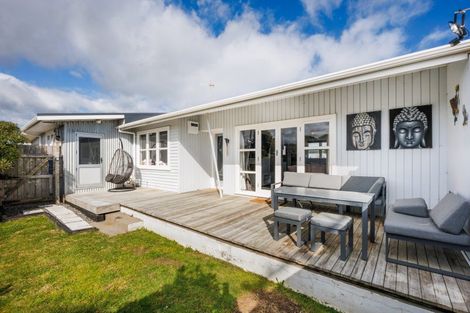 Photo of property in 42 Edinburgh Terrace, Foxton Beach, Foxton, 4815