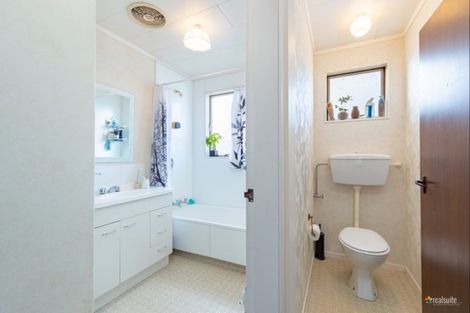 Photo of property in 33b Roband Crescent, Brown Owl, Upper Hutt, 5018