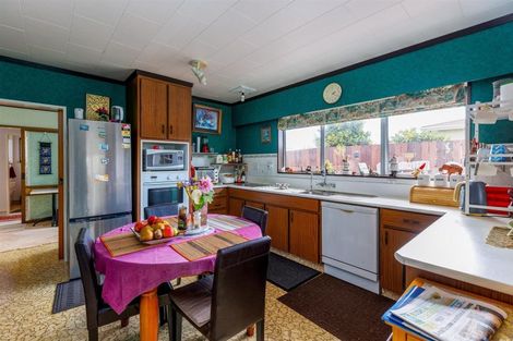 Photo of property in 117 Guy Street, Dannevirke, 4930