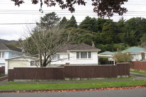 Photo of property in 2 Kereru Grove, Stokes Valley, Lower Hutt, 5019